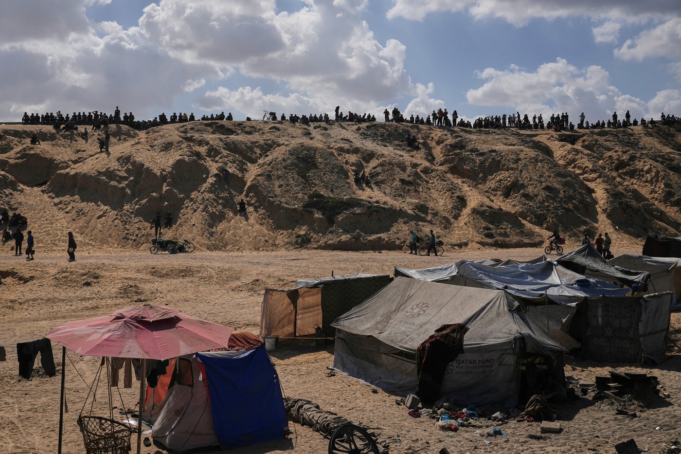 Returning to ruins: Photos of Palestinian families going home | iNFOnews.ca
