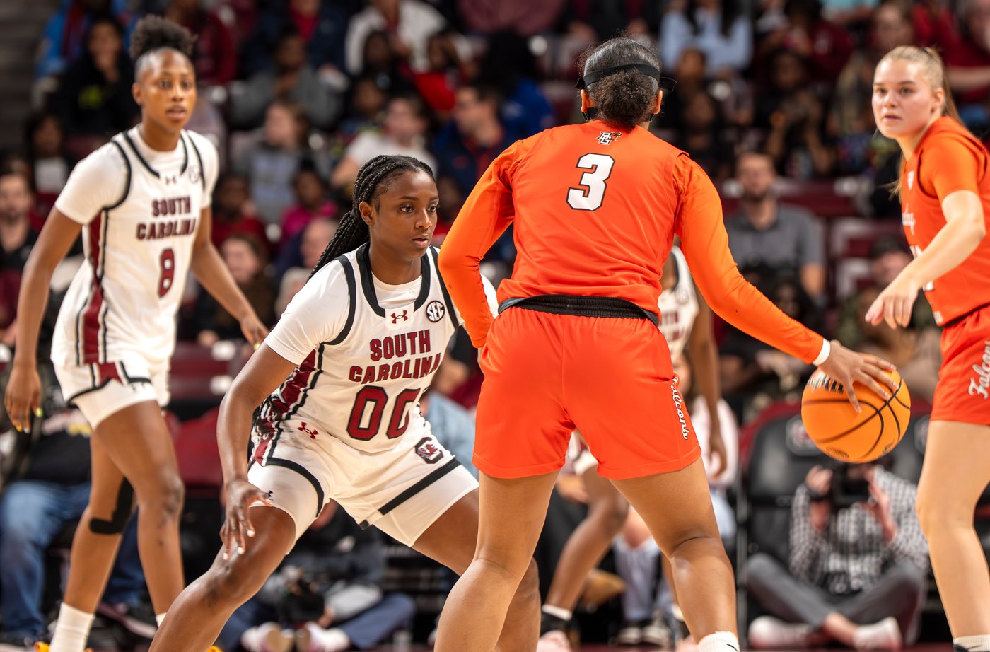 Edwards' 24 points lead No. 2 South Carolina to a 114-47 blowout of Bowling Green | iNFOnews.ca Edwards' 24 points lead No. 2 South Carolina to a 114-47 blowout of Bowling Green | iNFOnews.ca