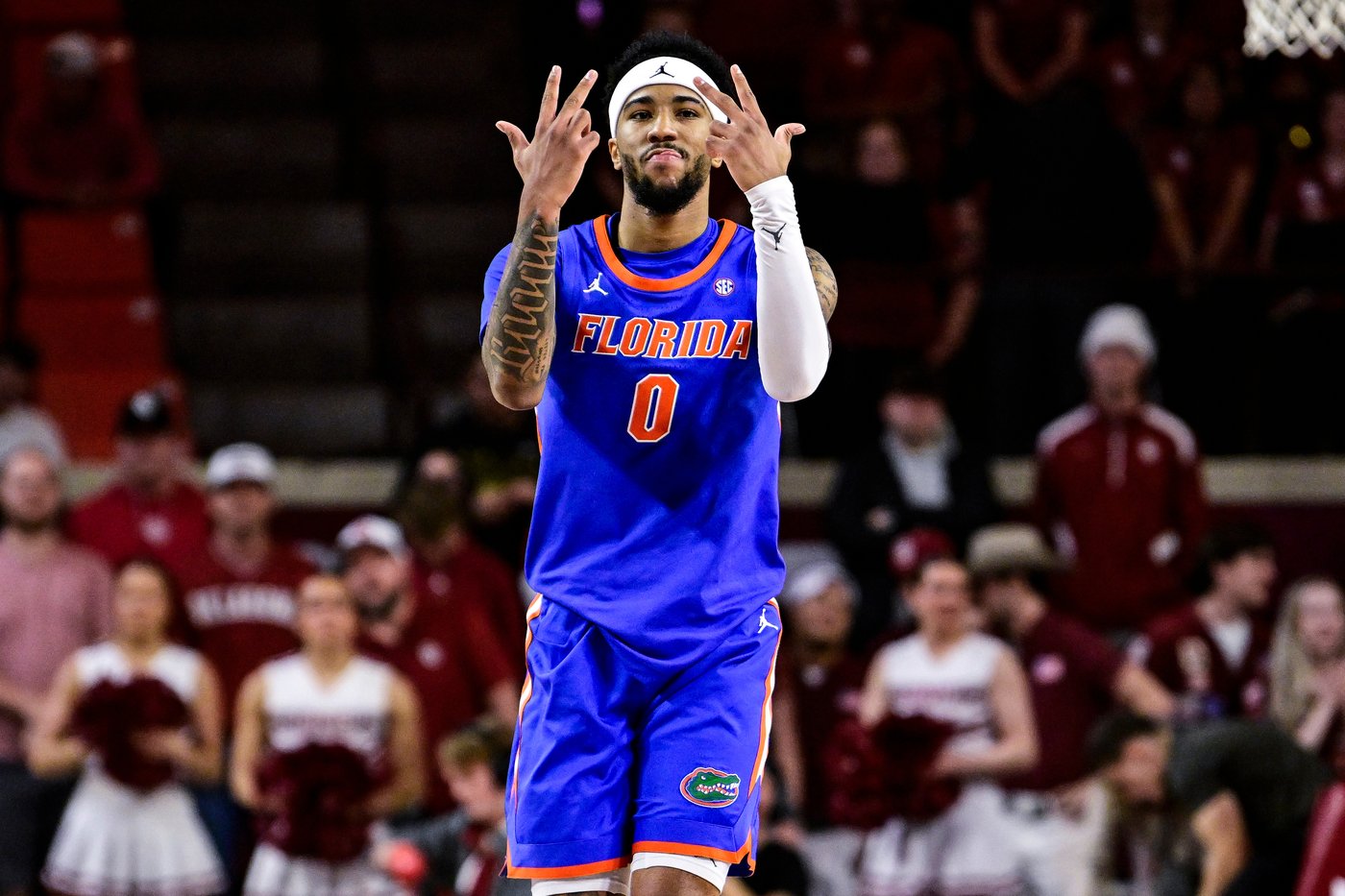 Haugh and Chinyelu help No. 19 Florida breeze past Oklahoma 96-79 for 3rd straight win | iNFOnews.ca