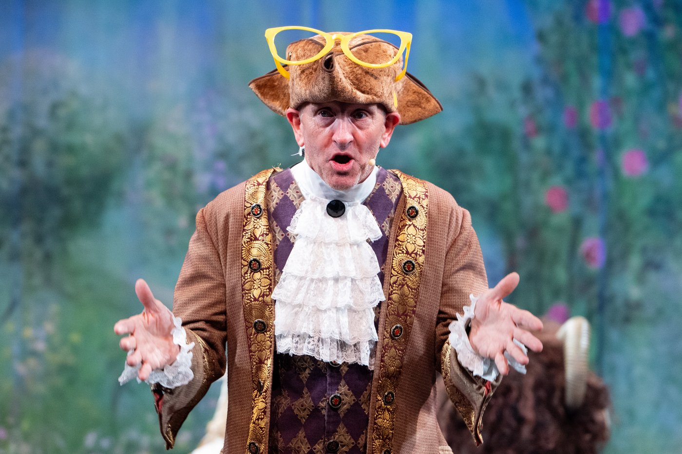 'Eddie the Eagle' transitions from Olympic ski jumper to actor, in photos | iNFOnews.ca