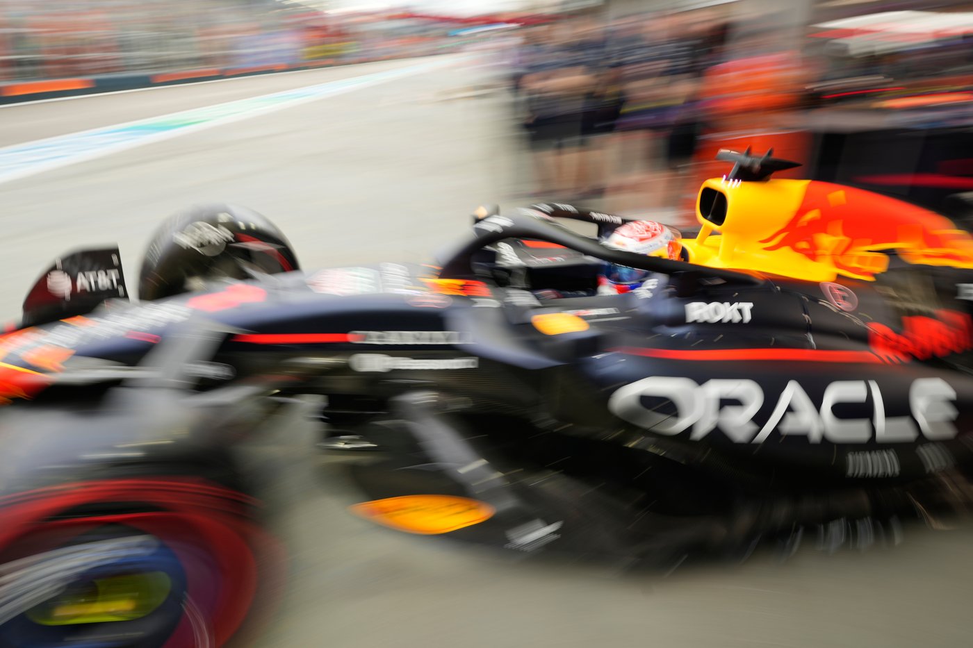 Max Verstappen has momentum in F1 title fight in Singapore as McLaren stumbles | iNFOnews.ca