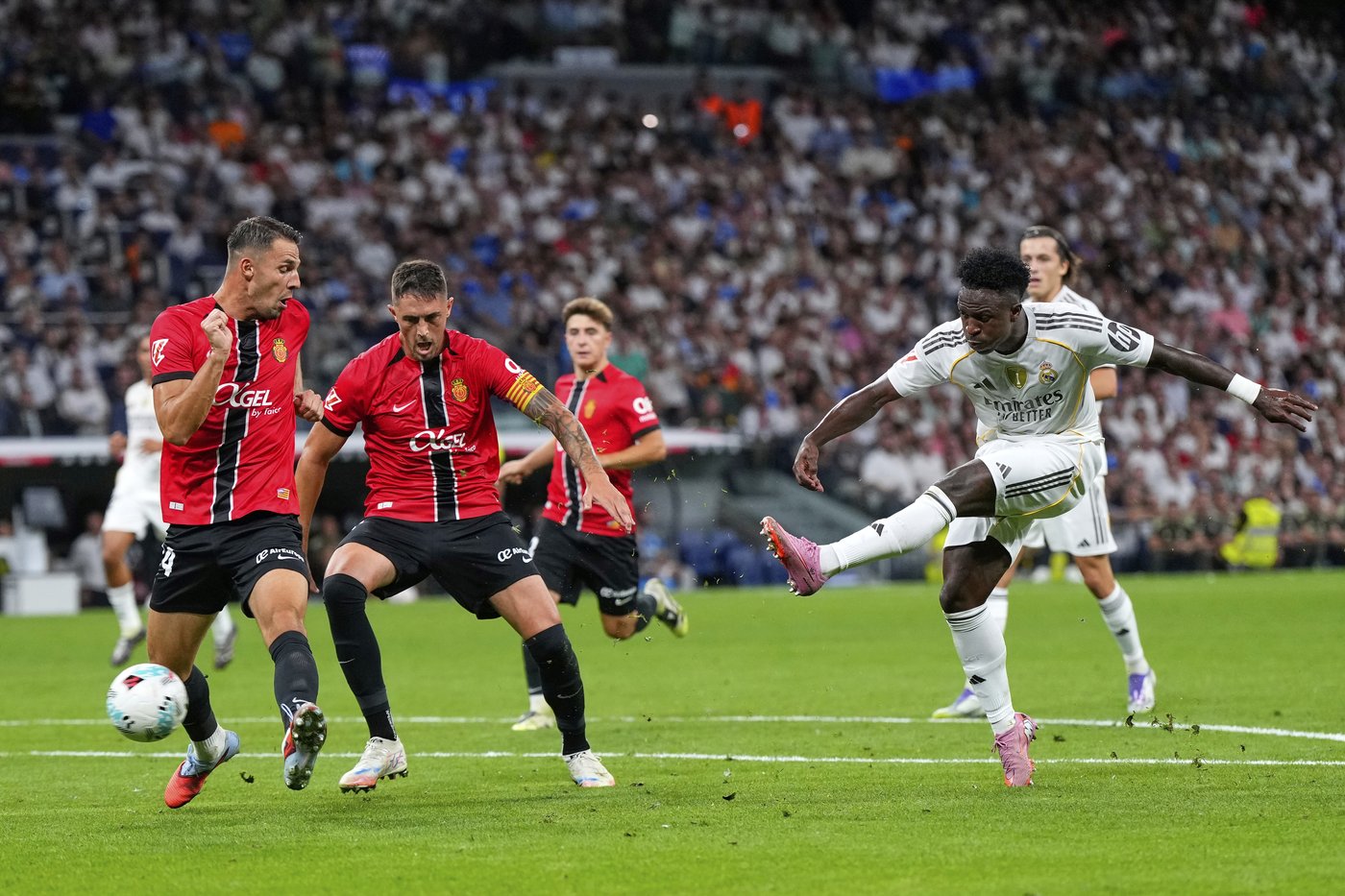 Vinícius helps Madrid fight back for win over Mallorca, Atletico remains winless in La Liga | iNFOnews.ca