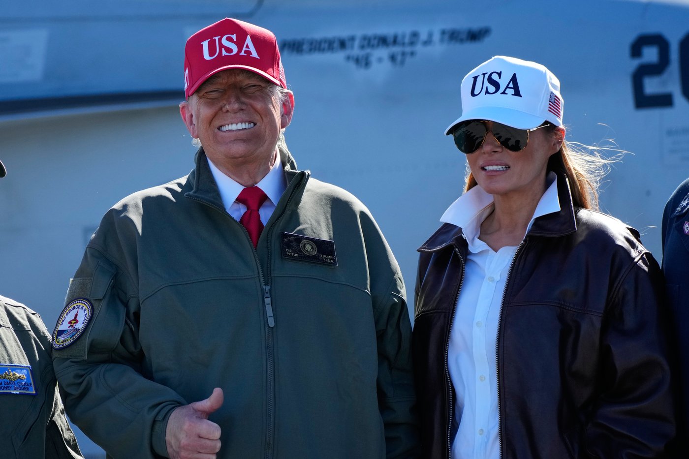 Trump doesn't let shutdown interfere with celebrating Navy's 250th anniversary at rally-like event | iNFOnews.ca