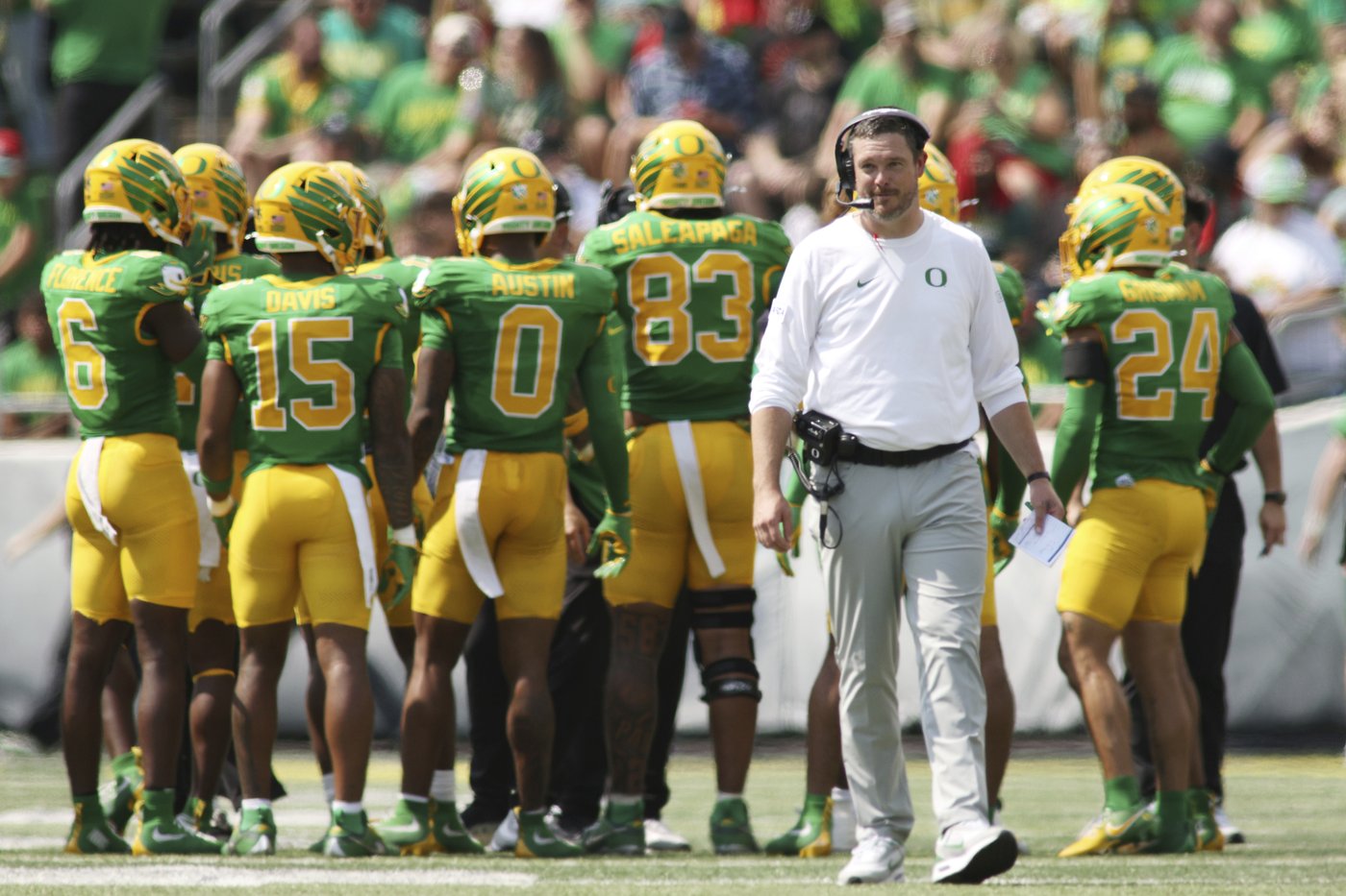 Dan Lanning impressed with QB Dante Moore as No. 6 Oregon looks ahead to Oklahoma St | iNFOnews.ca