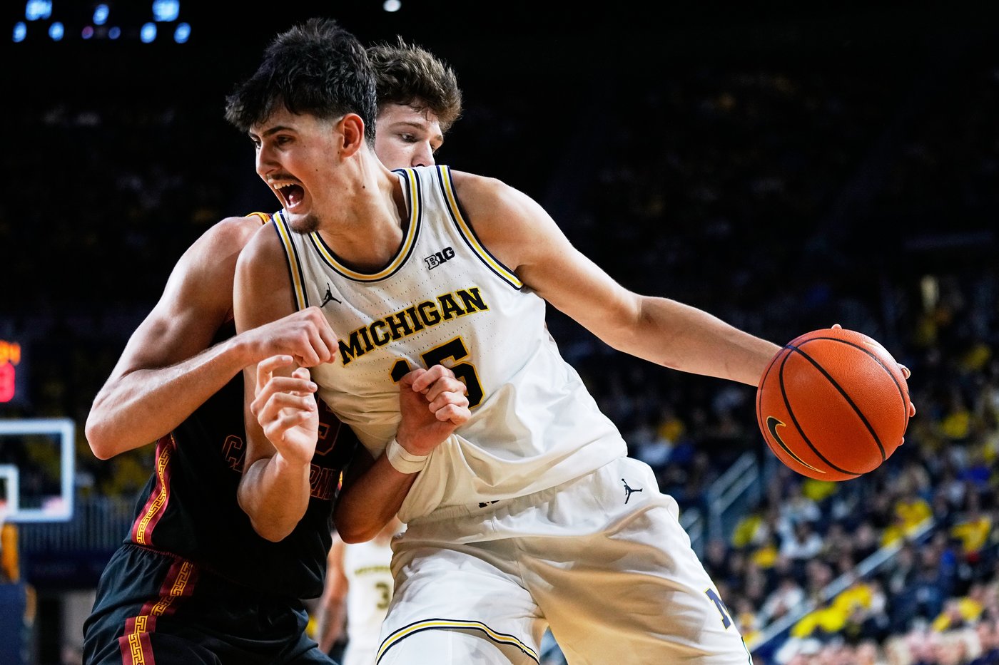 Morez Johnson Jr. scores career-high 29 points in No. 2 Michigan's 96-66 win over No. 24 USC | iNFOnews.ca Morez Johnson Jr. scores career-high 29 points in No. 2 Michigan's 96-66 win over No. 24 USC | iNFOnews.ca