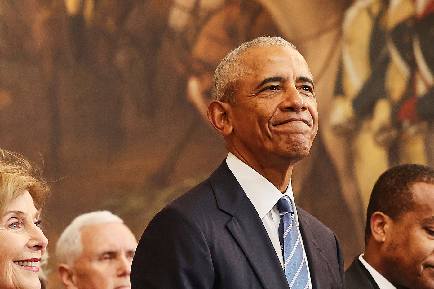 'SNL' wins big for season 50 at the Creative Arts Emmys. Obama, Kimmel and Lamar also take trophies | iNFOnews.ca