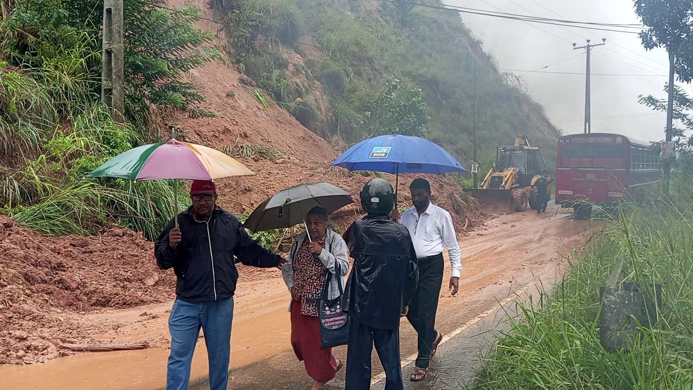 Sri Lanka closes offices and schools as death toll from landslides and floods rises to 56 | iNFOnews.ca