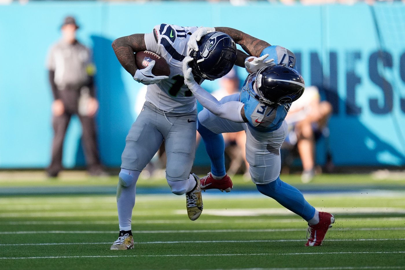 Jaxon Smith-Njigba sets Seahawks record for yards receiving in single season | iNFOnews.ca