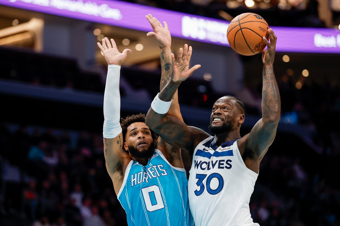 Randle scores 30 as Timberwolves beat Hornets 122-105 | iNFOnews.ca Randle scores 30 as Timberwolves beat Hornets 122-105 | iNFOnews.ca