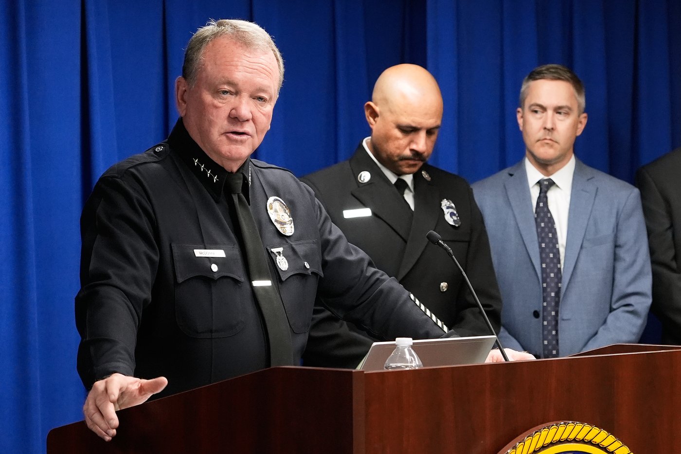 Authorities charge man with sparking deadly January wildfire that leveled LA neighborhoods | iNFOnews.ca