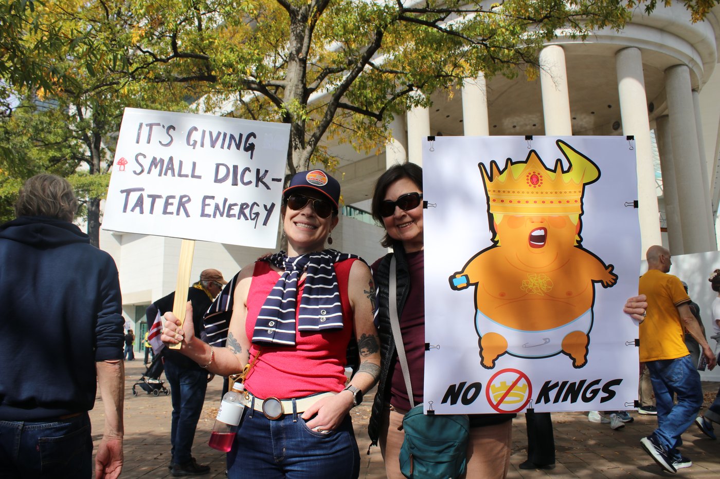 People fill the streets for 'No Kings' rally in Washington | iNFOnews.ca People fill the streets for 'No Kings' rally in Washington | iNFOnews.ca