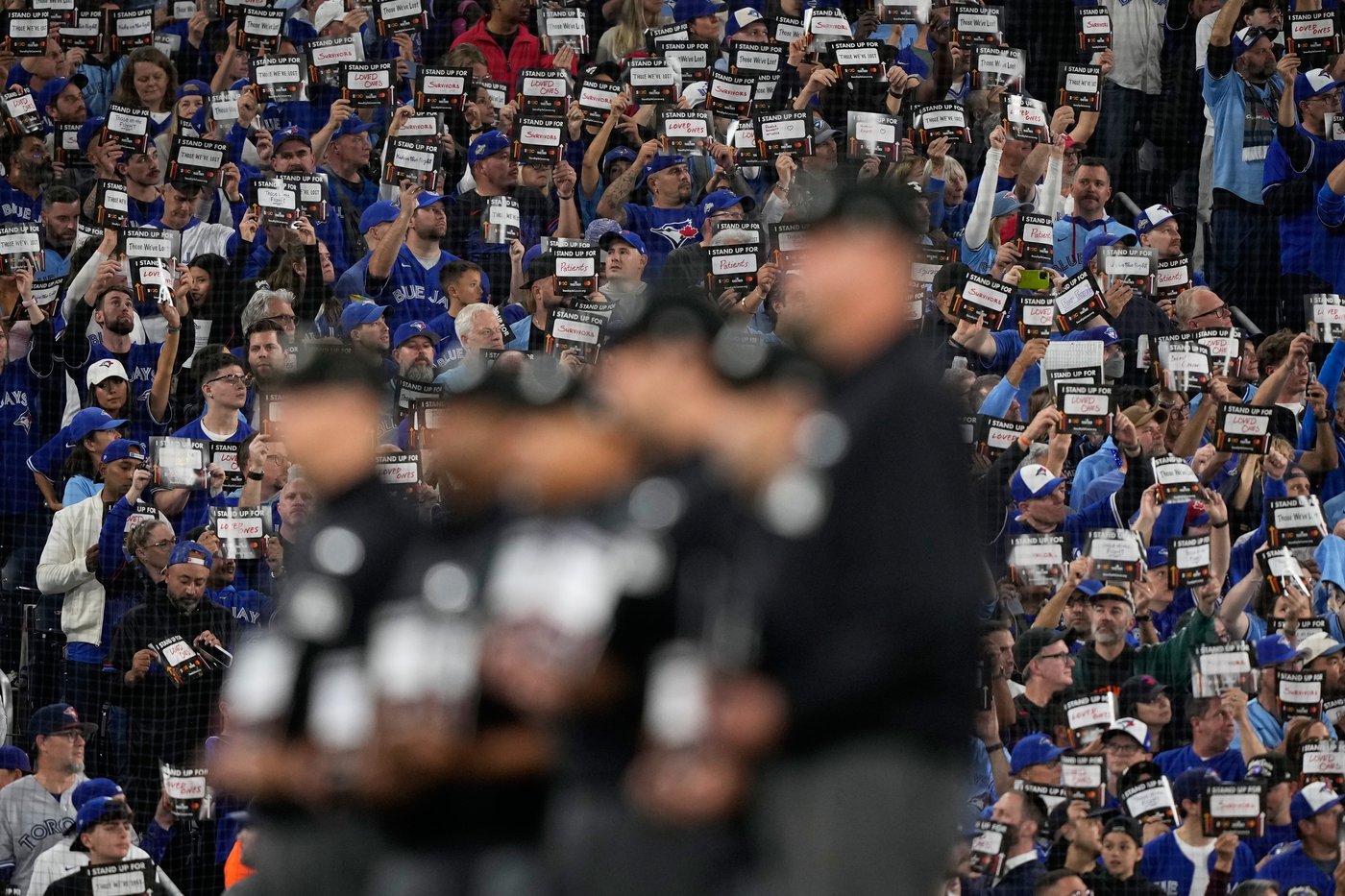 Dodgers beat Jays 5-1 in Game 2 of World Series | iNFOnews.ca