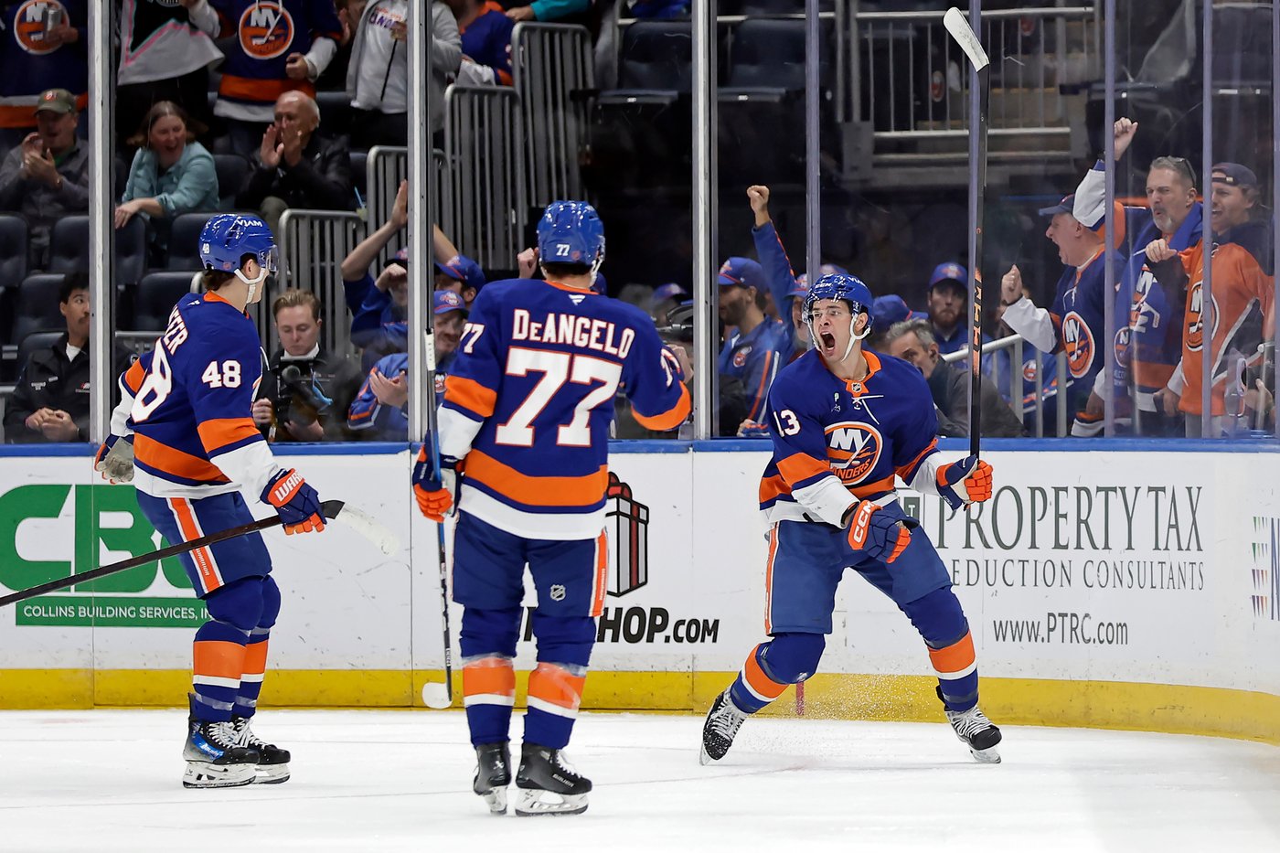 Alex Steeves scores twice as Bruins defeat Islanders 3-1 | iNFOnews.ca