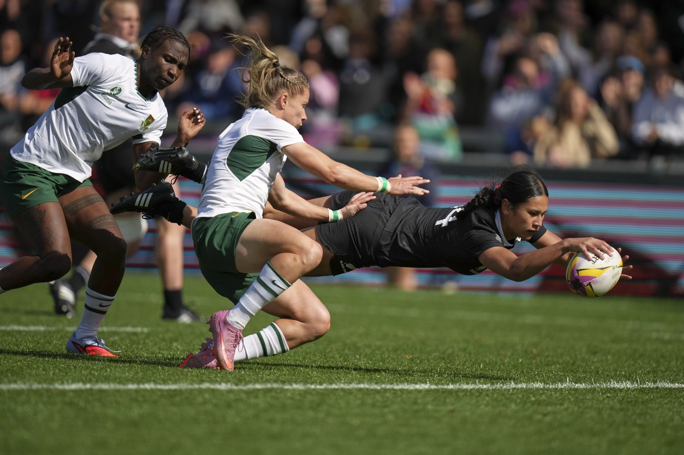 New Zealand and Canada set up Women's Rugby World Cup semifinal | iNFOnews.ca New Zealand and Canada set up Women's Rugby World Cup semifinal | iNFOnews.ca