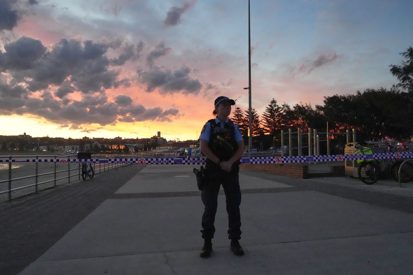 Mass shooting at Jewish event on Bondi Beach follows rising antisemitism in Australia | iNFOnews.ca Mass shooting at Jewish event on Bondi Beach follows rising antisemitism in Australia | iNFOnews.ca