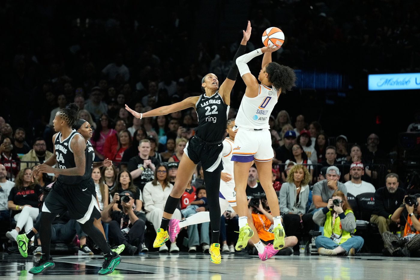 Down 2-0 in WNBA Finals, Mercury need a jolt with series moving to Phoenix | iNFOnews.ca