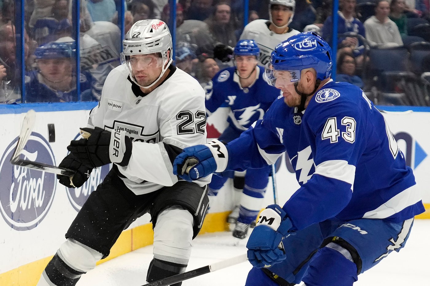 Kempe scores twice in 2nd period as Kings beat Lightning 2-1 to snap 4-game skid | iNFOnews.ca