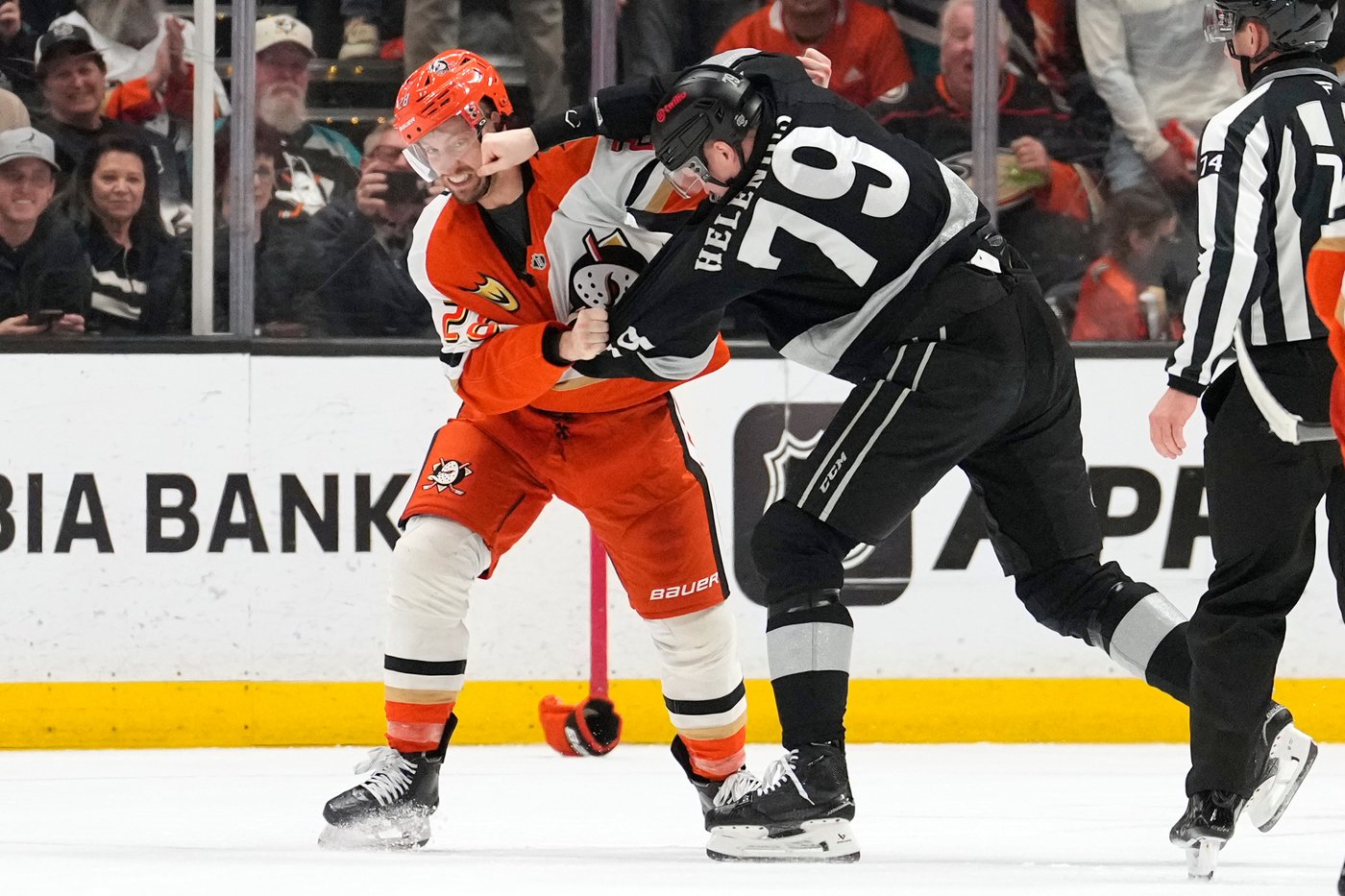 Beckett Sennecke sets up Mikael Granlund in OT, Ducks beat Kings 2-1 for weekend sweep | iNFOnews.ca