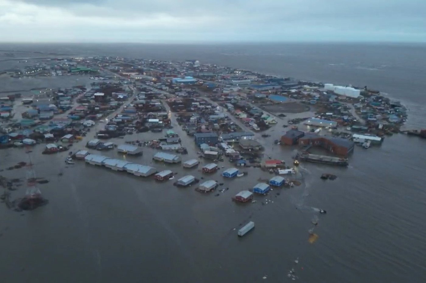 1 dead, 2 missing and dozens rescued after remnants of a typhoon lash western Alaska | iNFOnews.ca 1 dead, 2 missing and dozens rescued after remnants of a typhoon lash western Alaska | iNFOnews.ca