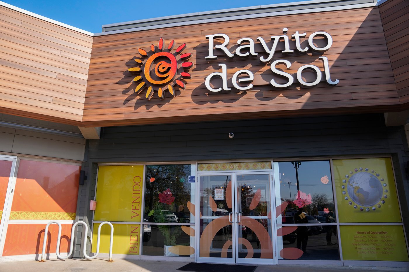 Chicago day care worker detained by immigration agents at drop-off time for children | iNFOnews.ca Chicago day care worker detained by immigration agents at drop-off time for children | iNFOnews.ca