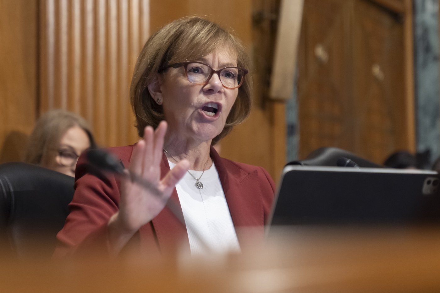 Photos from a fiery 3-hour Senate hearing with Robert F. Kennedy Jr. | iNFOnews.ca