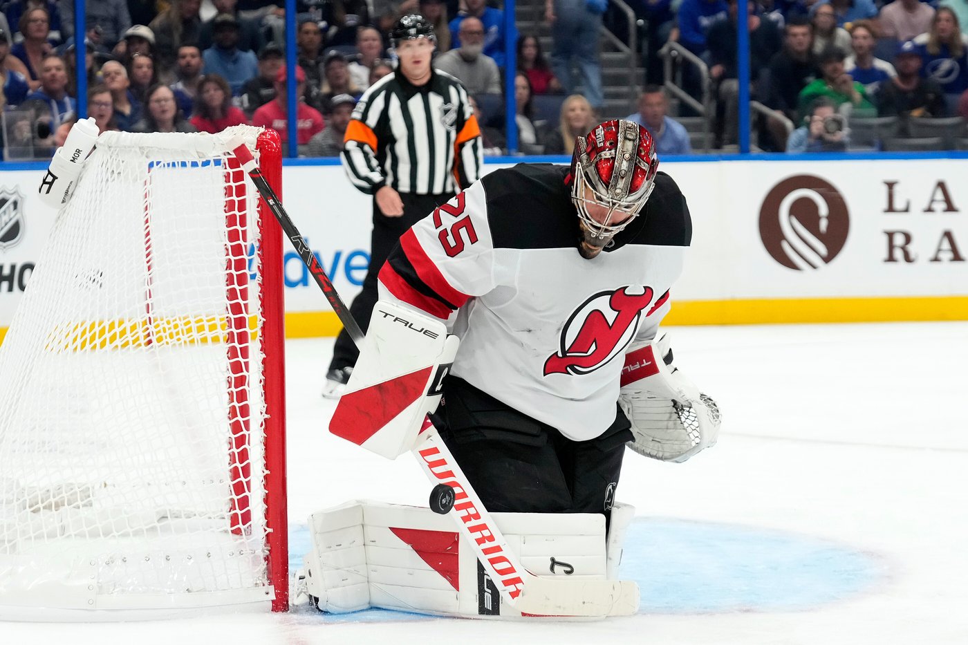 Connor Brown scores 2 goals as Devils beat Lightning 5-3 for 1st win | iNFOnews.ca