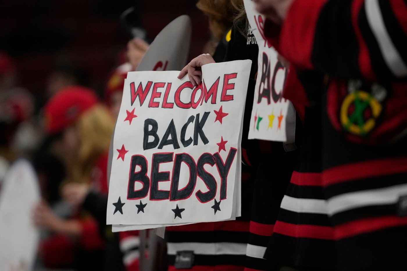 Blackhawks center Connor Bedard returns from right shoulder injury | iNFOnews.ca
