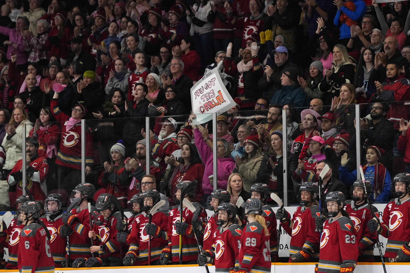 Charge head coach Carla MacLeod returns to bench to 'overwhelming' reception | iNFOnews.ca