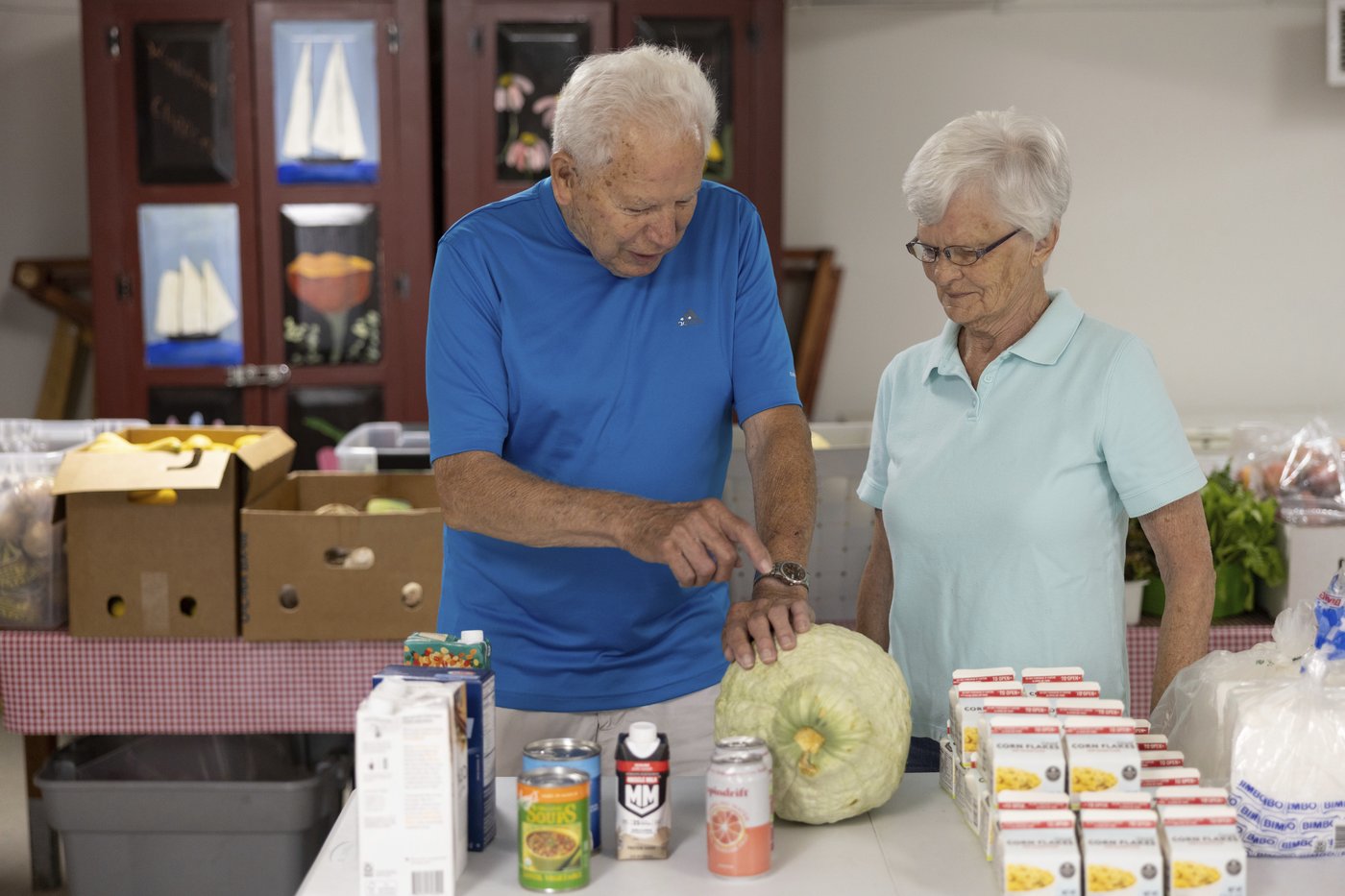 Maine's food pantries stare down volunteer shortage while anticipating cuts | iNFOnews.ca