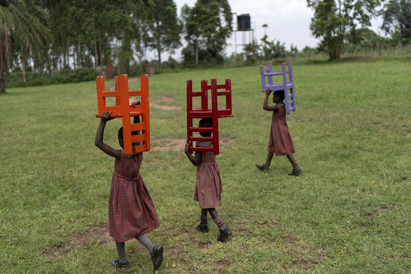 PHOTO ESSAY: In Uganda, a sprawling generation of children finds its fate entwined with elders | iNFOnews.ca