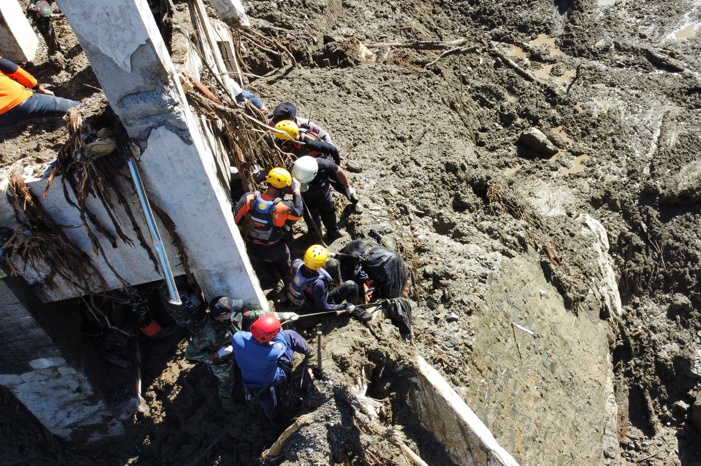 Flooding recovery efforts underway in Indonesia, Sri Lanka and Thailand as death tolls rise | iNFOnews.ca Flooding recovery efforts underway in Indonesia, Sri Lanka and Thailand as death tolls rise | iNFOnews.ca