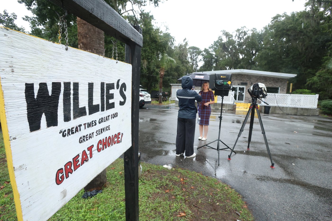 Shooting at packed South Carolina bar kills 4 and injures at least 20 others | iNFOnews.ca