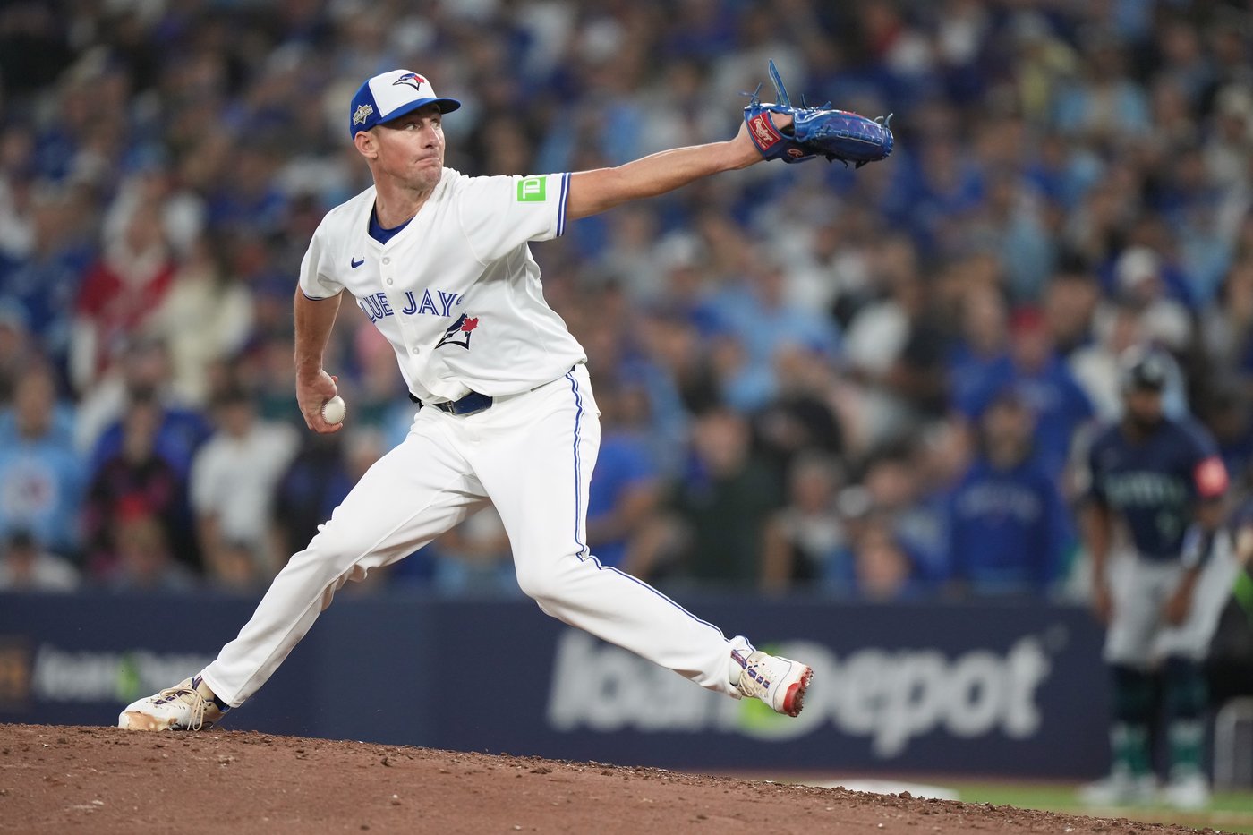 Photo Gallery: Blue Jays advance to World Series with 4-3 win over the Mariners | iNFOnews.ca