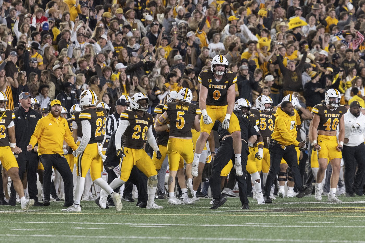 Devon Dampier has strong 2nd half as No. 20 Utah beats Wyoming 31-6 | iNFOnews.ca