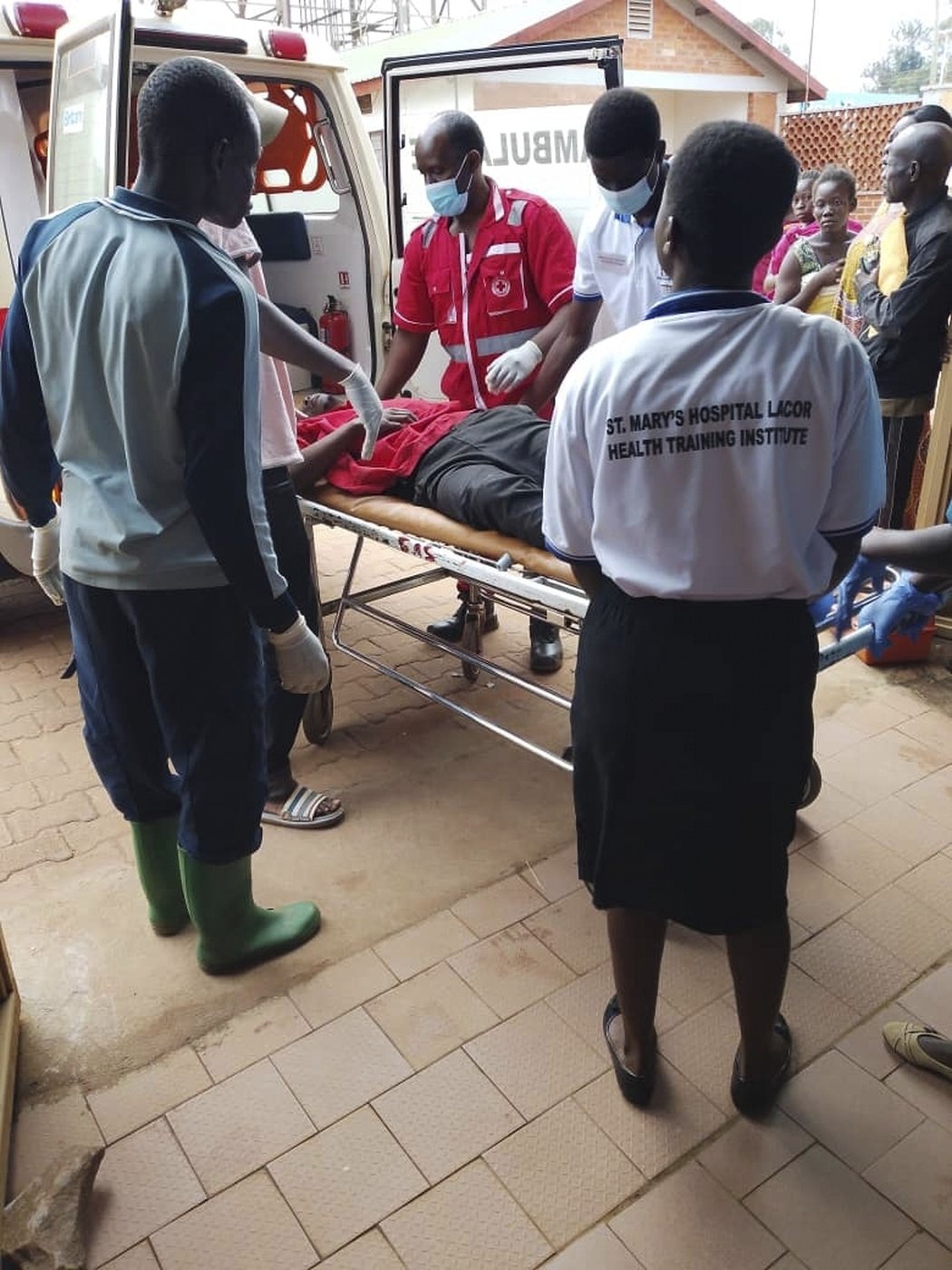 More than 40 people killed in a crash of buses and other vehicles in western Uganda | iNFOnews.ca More than 40 people killed in a crash of buses and other vehicles in western Uganda | iNFOnews.ca