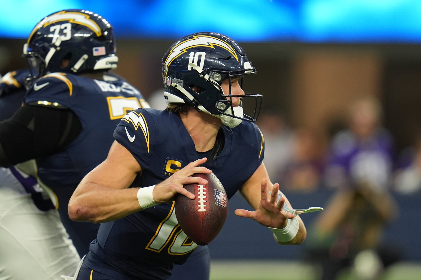 Chargers' Justin Herbert sets NFL completion record through 6 seasons | iNFOnews.ca Chargers' Justin Herbert sets NFL completion record through 6 seasons | iNFOnews.ca