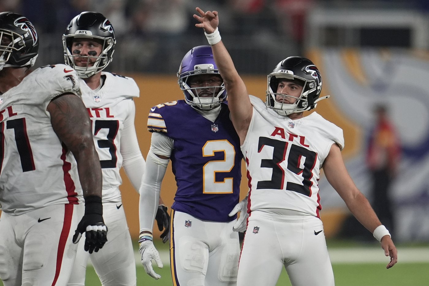 Falcons cut kicker Younghoe Koo and turn to Parker Romo | iNFOnews.ca