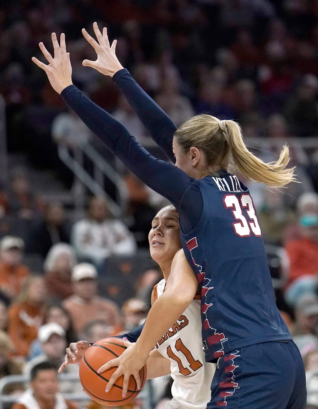Booker's 17 points, 10 rebounds pace No. 4 Texas to an 81-63 win against Pennsylvania | iNFOnews.ca