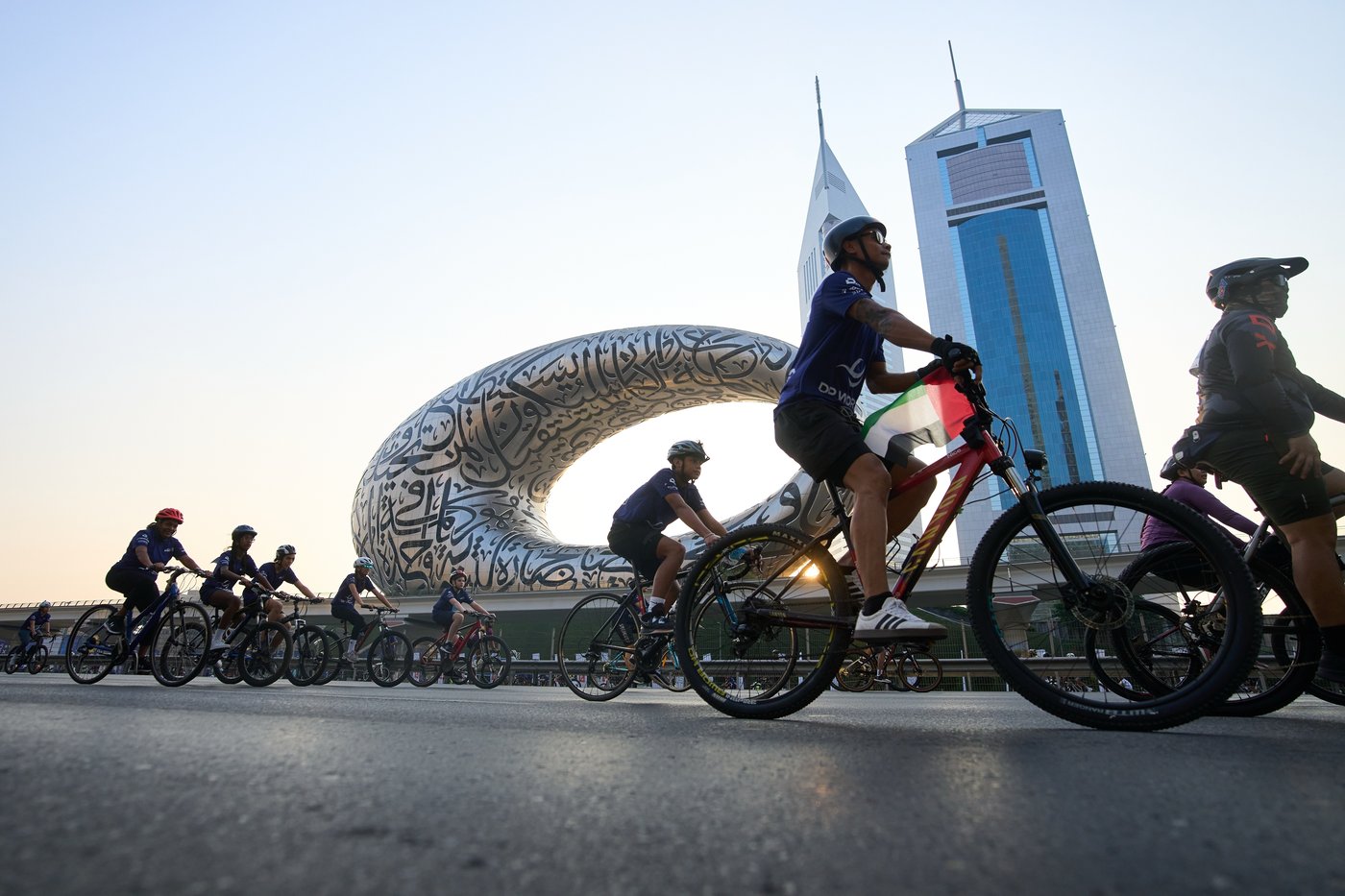 Thousands of bicycles take over Dubai's busiest highway as part of a fitness challenge | iNFOnews.ca