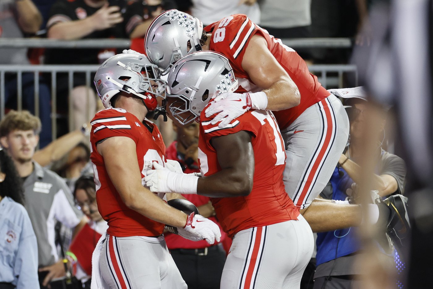 Sayin passes for 3 touchdowns, top-ranked Ohio State pulls away in second half to defeat Ohio 37-9 | iNFOnews.ca Sayin passes for 3 touchdowns, top-ranked Ohio State pulls away in second half to defeat Ohio 37-9 | iNFOnews.ca