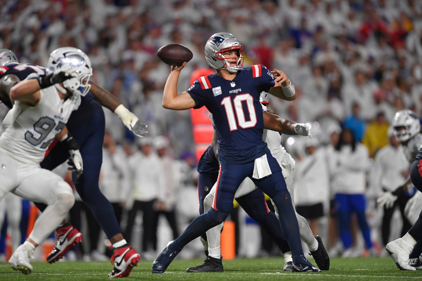Drake Maye leads Patriots to 23-20 win over Bills, leaving NFL without an unbeaten team | iNFOnews.ca