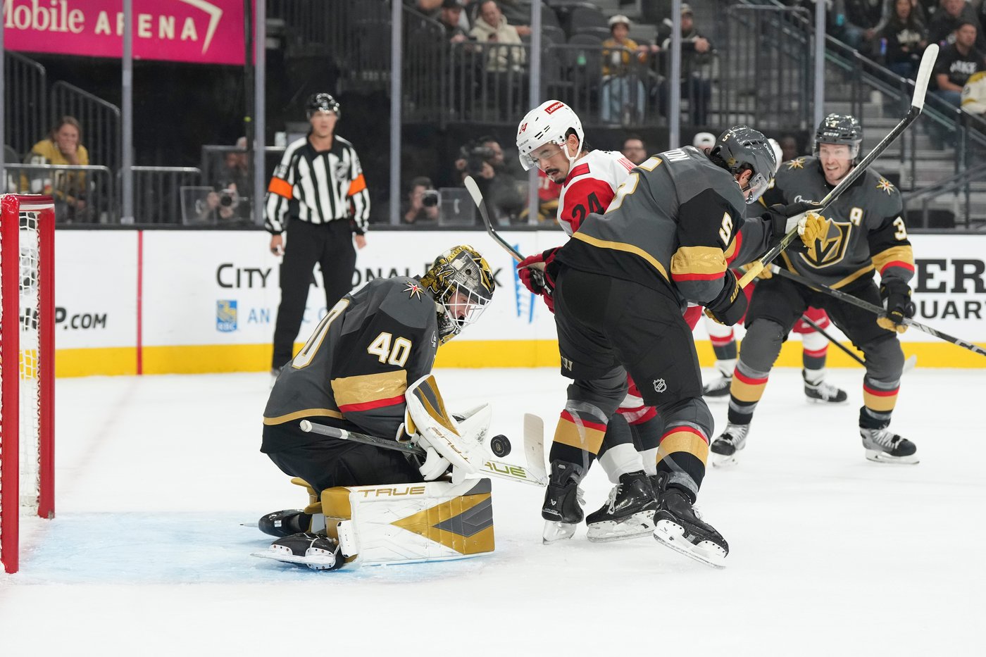 Barbashev has goal and assist as Golden Knights beat Hurricanes 4-1 | iNFOnews.ca