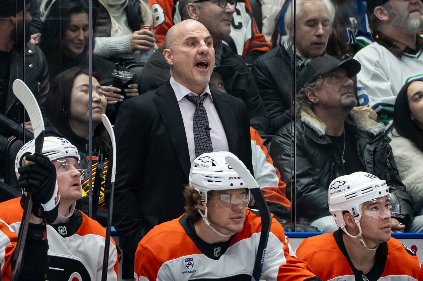 Flyers top Canucks 6-3 in head coach Rick Tocchet's return to Vancouver | iNFOnews.ca