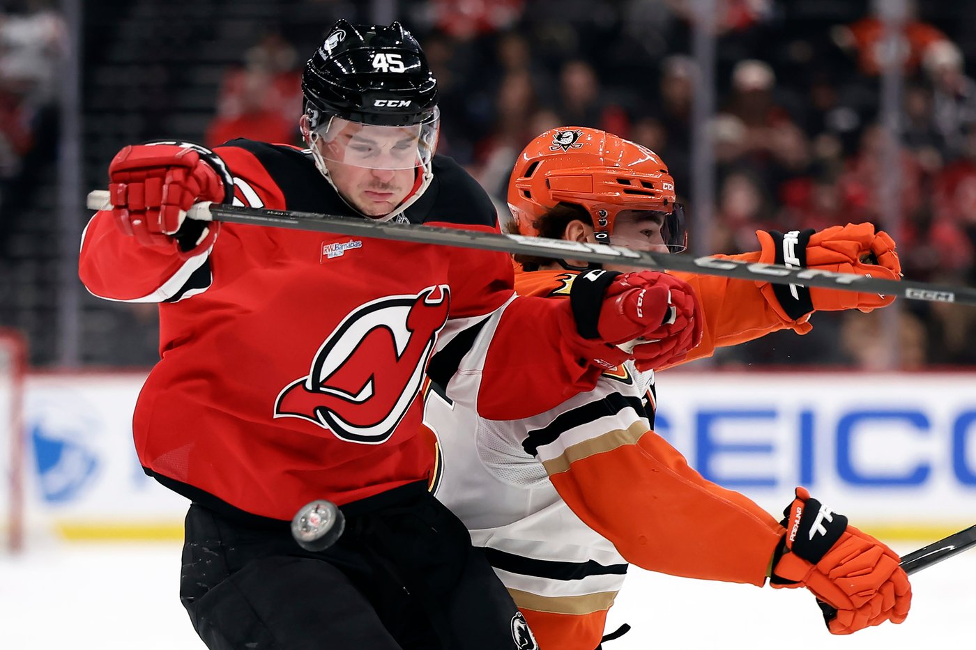 Devils beat the Ducks 4-1 to end a 5-game home losing streak | iNFOnews.ca Devils beat the Ducks 4-1 to end a 5-game home losing streak | iNFOnews.ca