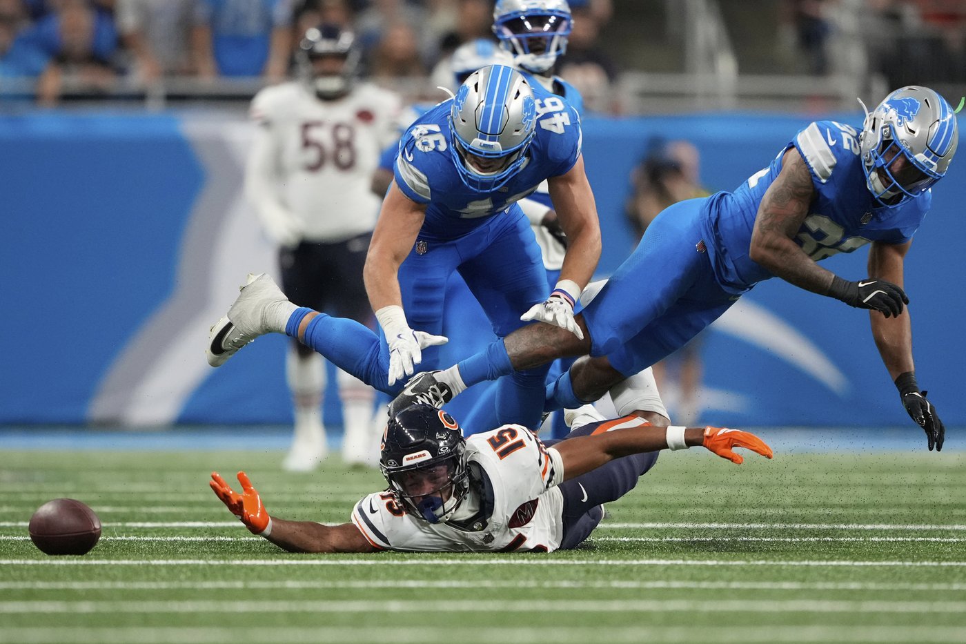 Bears fall to 0-2 under new coach Ben Johnson as QB Caleb Williams has another uneven performance | iNFOnews.ca