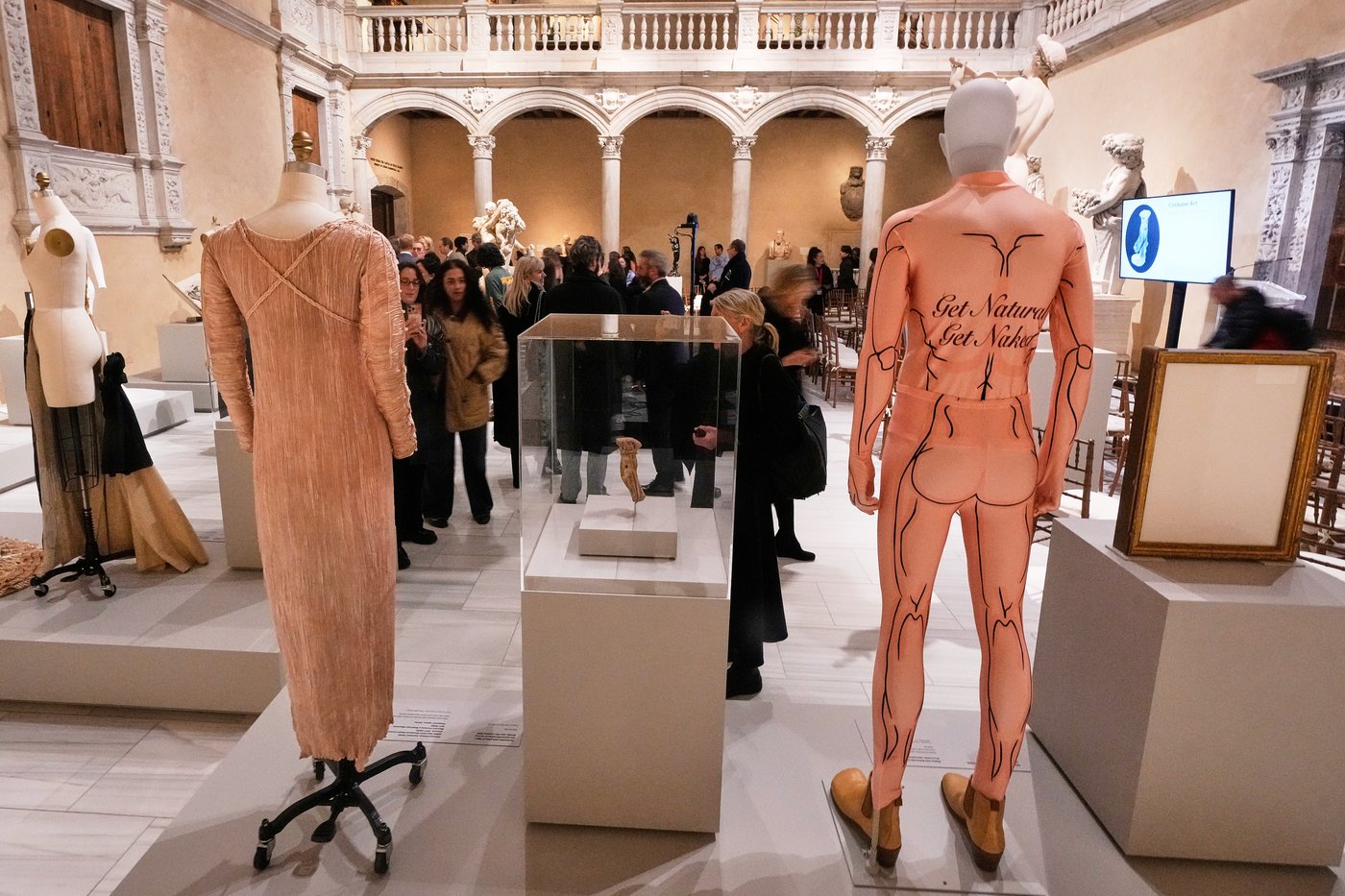 The next Met Gala exhibit will spotlight fashion across art history | iNFOnews.ca The next Met Gala exhibit will spotlight fashion across art history | iNFOnews.ca