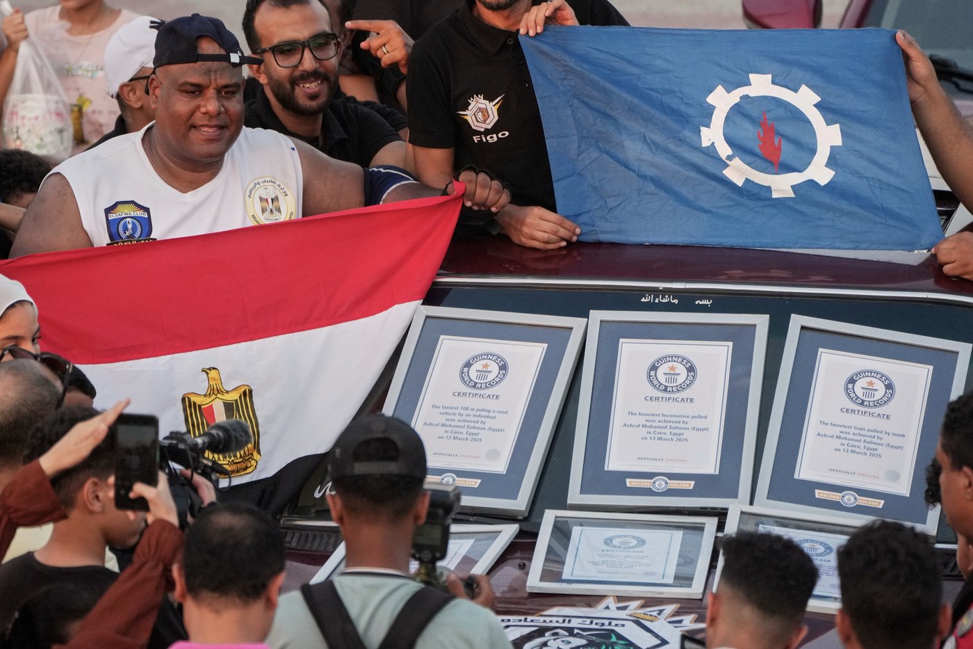 Photos of Egypt’s ‘strongman’ pulling ships, trains and cars in jaw-dropping feats | iNFOnews.ca