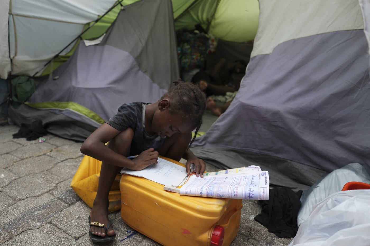 One of Haiti's leaders says his country is at war with gangs and asks the world for help | iNFOnews.ca