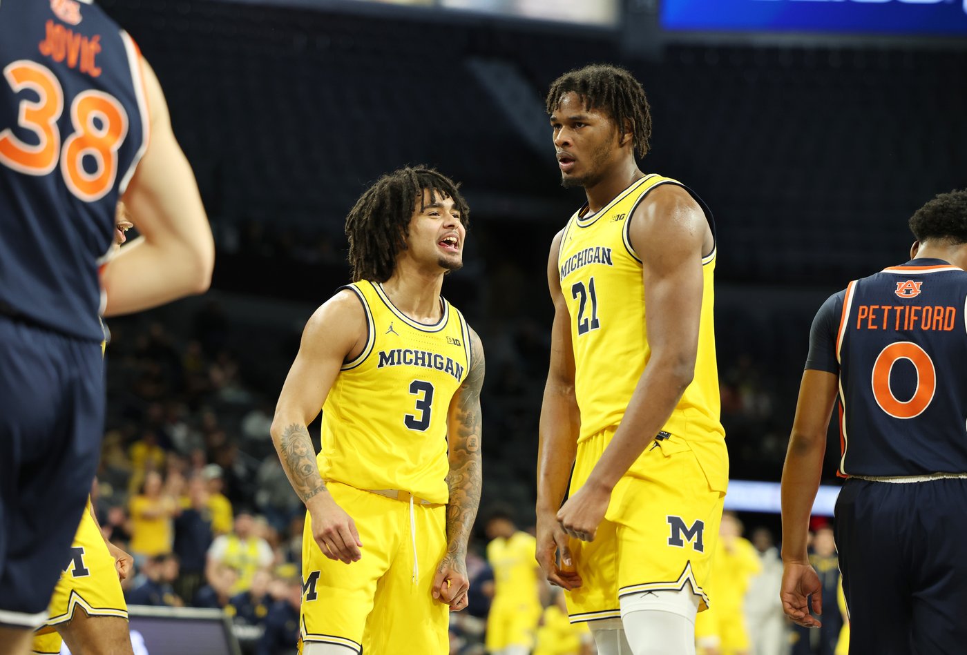No. 7 Michigan routs No. 21 Auburn 102-72 in Players Era Championship | iNFOnews.ca No. 7 Michigan routs No. 21 Auburn 102-72 in Players Era Championship | iNFOnews.ca