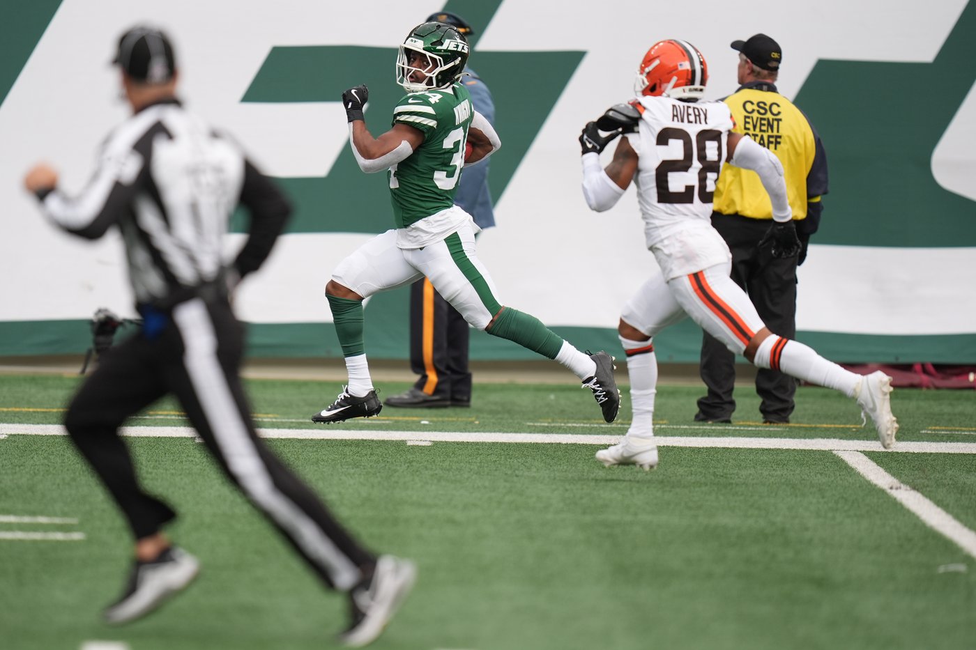 Jets score TDs on kickoff and punt returns in the same game for the 1st time in franchise history | iNFOnews.ca